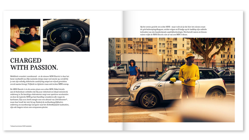 Mini Electric magazine opengeklapt